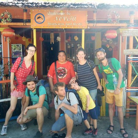 Novita Homestay Bunaken Exteriör bild