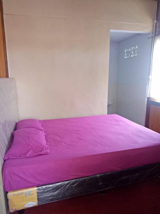Novita Homestay Bunaken Exteriör bild