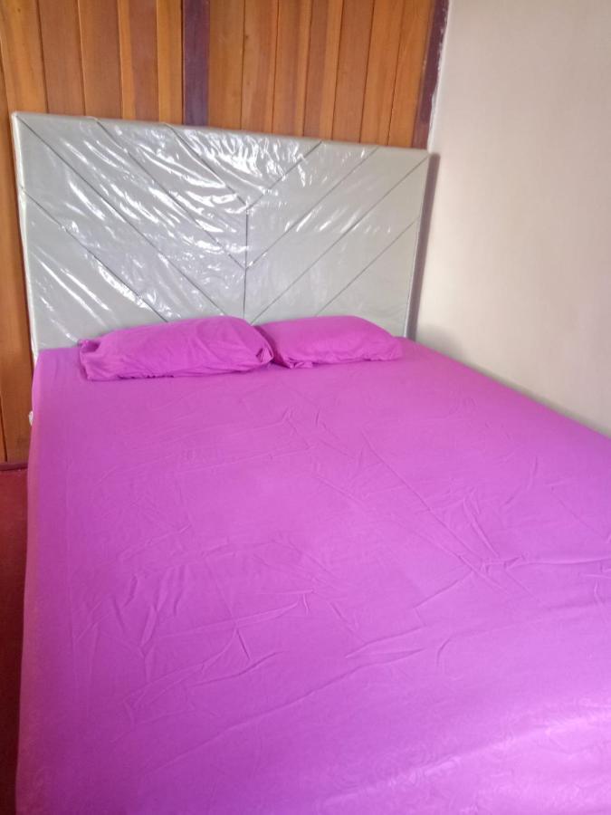 Novita Homestay Bunaken Exteriör bild