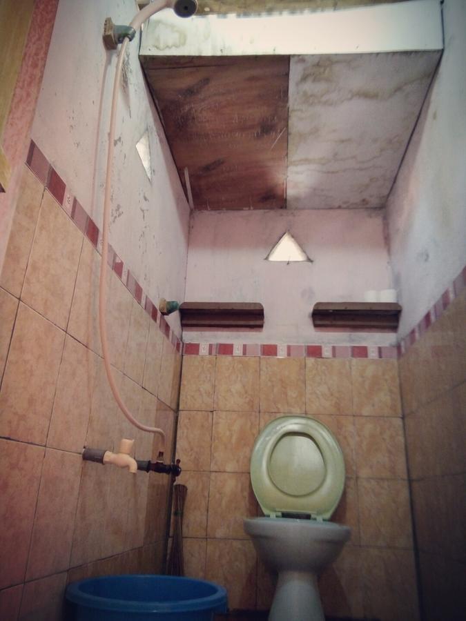 Novita Homestay Bunaken Exteriör bild