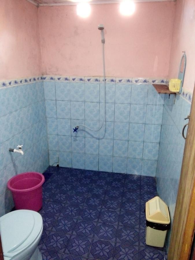 Novita Homestay Bunaken Exteriör bild