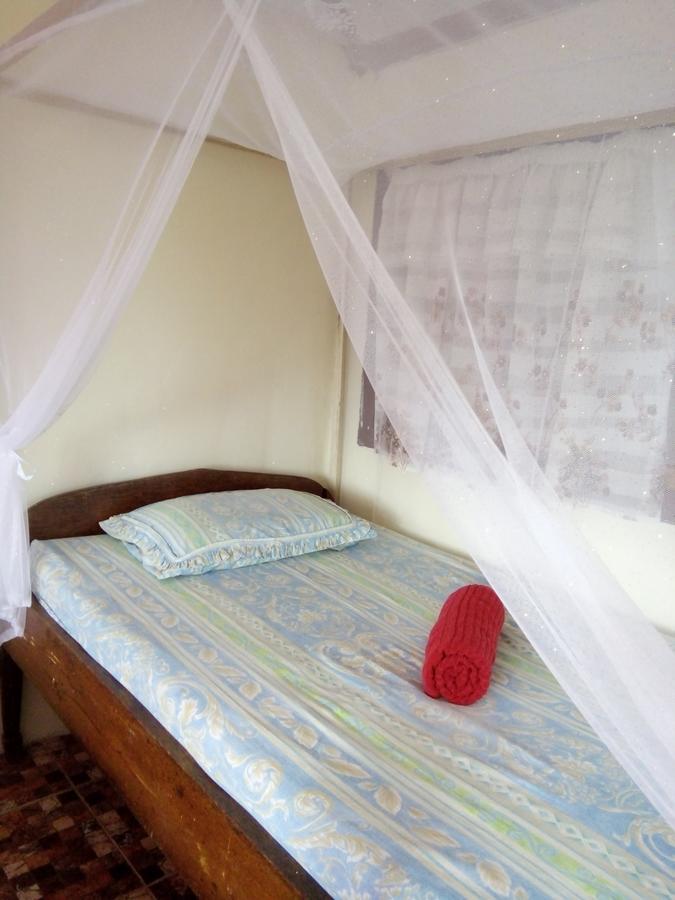 Novita Homestay Bunaken Exteriör bild