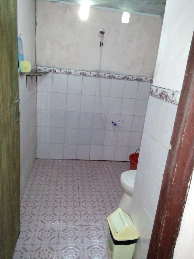 Novita Homestay Bunaken Exteriör bild