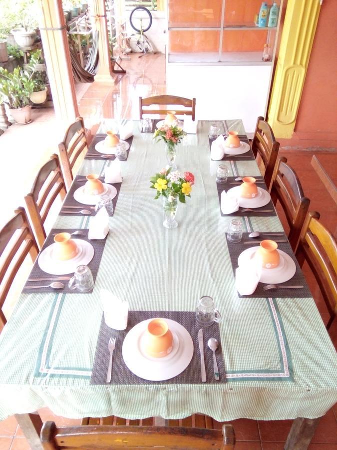Novita Homestay Bunaken Exteriör bild