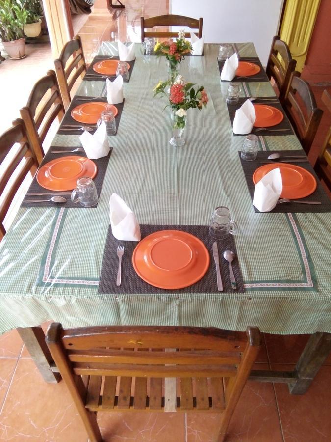Novita Homestay Bunaken Exteriör bild