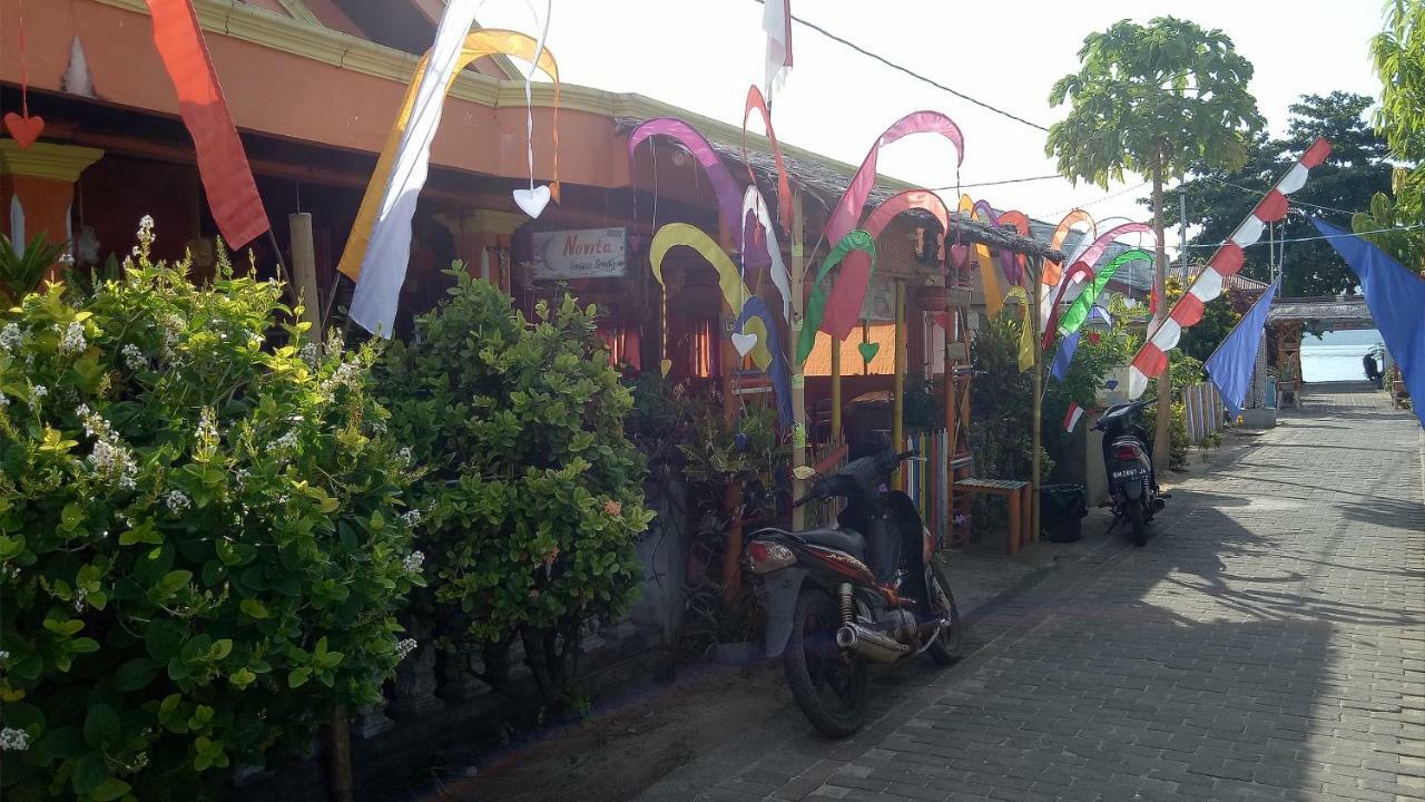 Novita Homestay Bunaken Exteriör bild