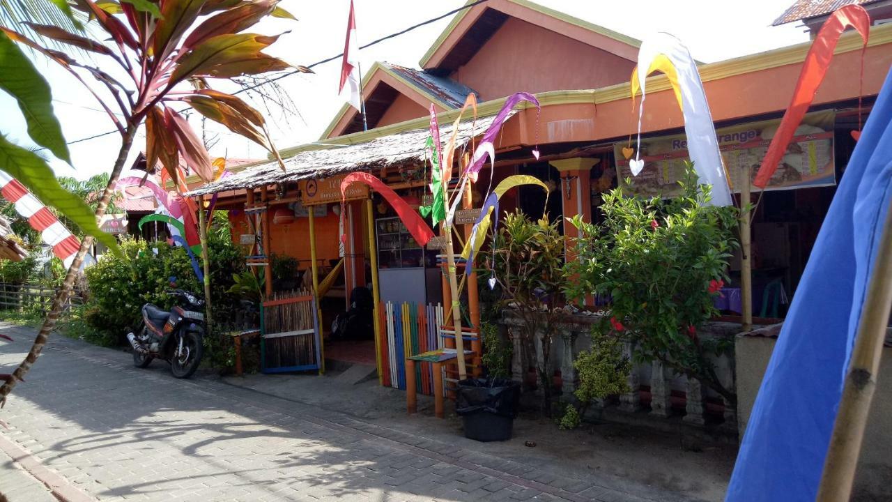 Novita Homestay Bunaken Exteriör bild